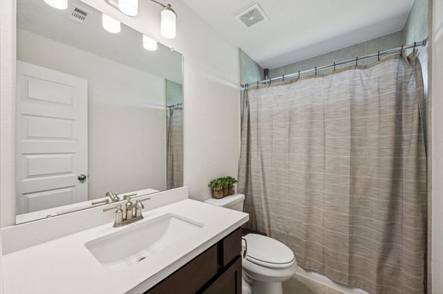 200 Valley Ranch Trail, Dayton, TX 77535