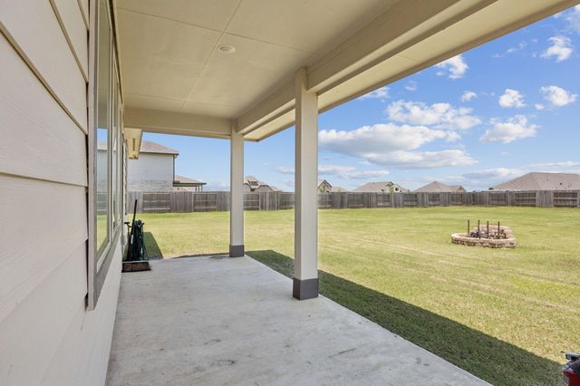 200 Valley Ranch Trail, Dayton, TX 77535