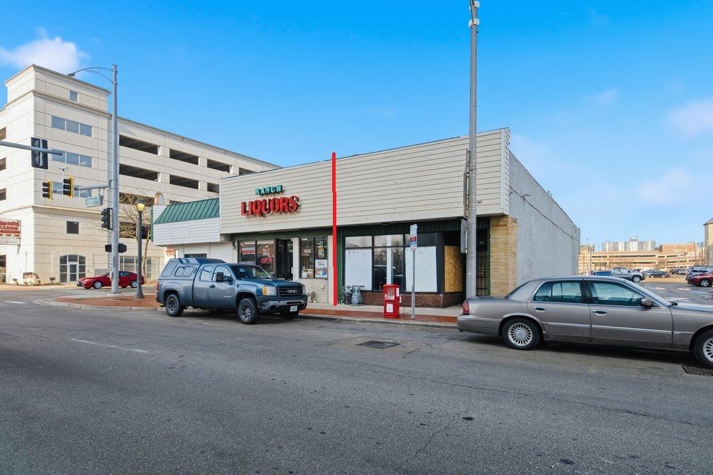 81 W Jefferson Street, Joliet, IL 60432