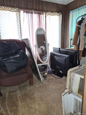 300 2nd Street, Wyandotte, MI 48192