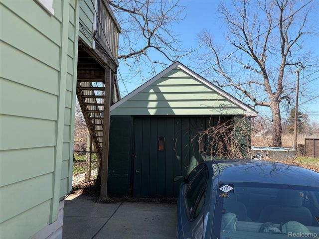 300 2nd Street, Wyandotte, MI 48192
