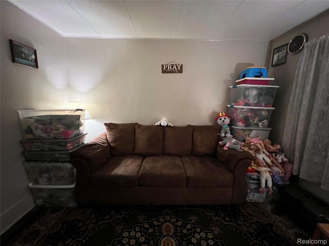 300 2nd Street, Wyandotte, MI 48192