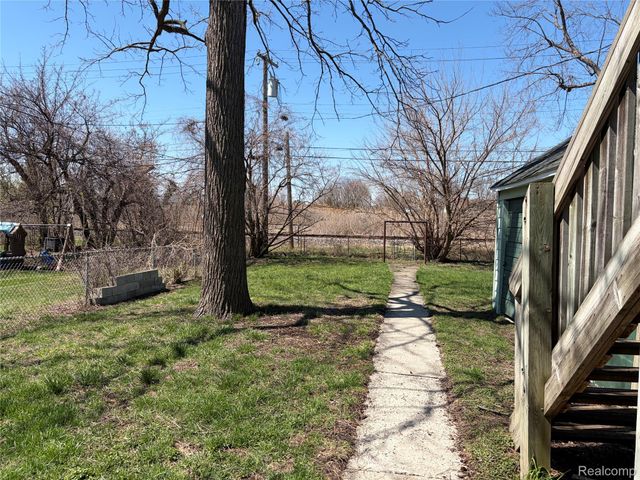300 2nd Street, Wyandotte, MI 48192