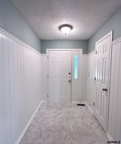 3322 Canyon Road, Lincoln, NE 68516
