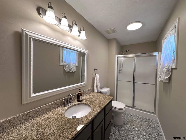 3322 Canyon Road, Lincoln, NE 68516