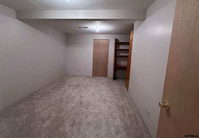 3322 Canyon Road, Lincoln, NE 68516