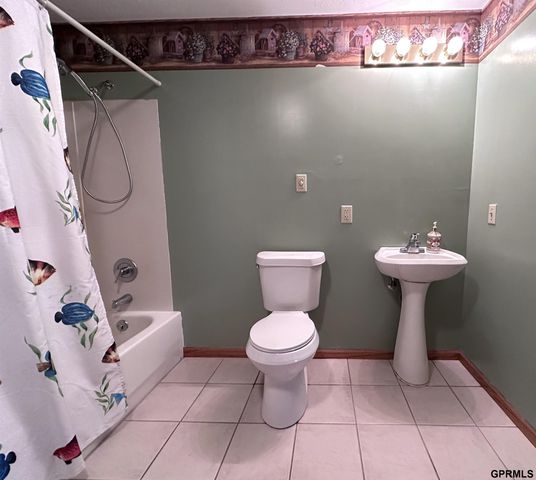 3322 Canyon Road, Lincoln, NE 68516