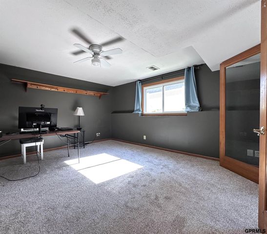 3322 Canyon Road, Lincoln, NE 68516