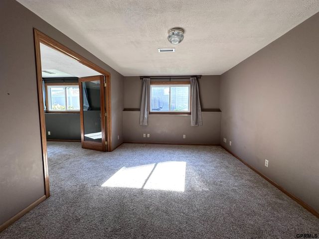 3322 Canyon Road, Lincoln, NE 68516