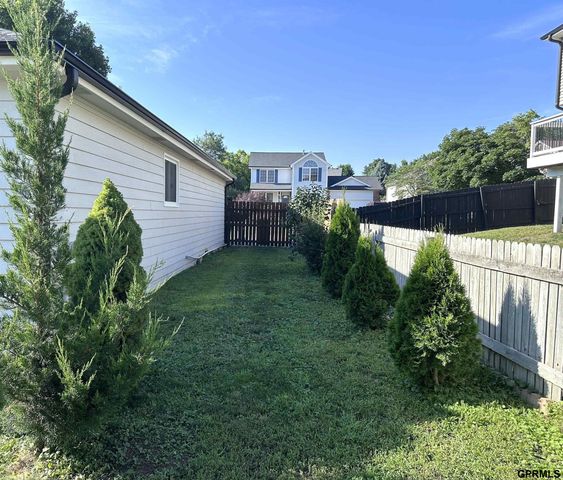 3322 Canyon Road, Lincoln, NE 68516
