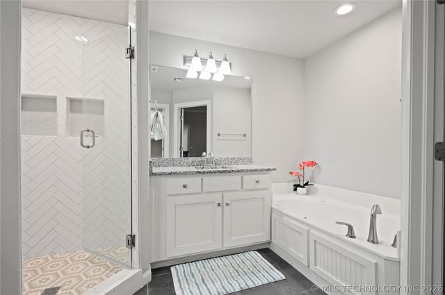 10202 S 226th East Avenue, Broken Arrow, OK 74014