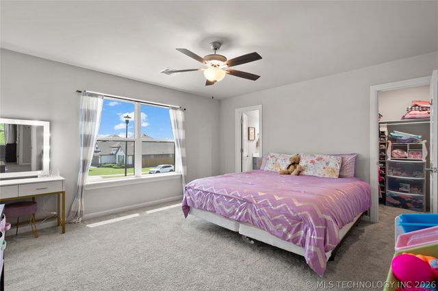 10202 S 226th East Avenue, Broken Arrow, OK 74014