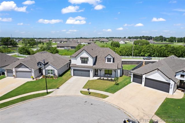 10202 S 226th East Avenue, Broken Arrow, OK 74014