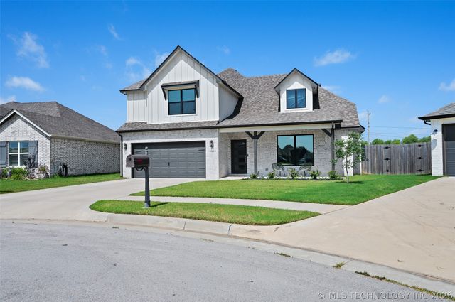 10202 S 226th East Avenue, Broken Arrow, OK 74014