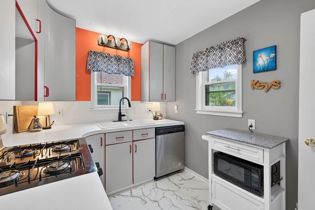 1110 5th Avenue S, South Saint Paul, MN 55075