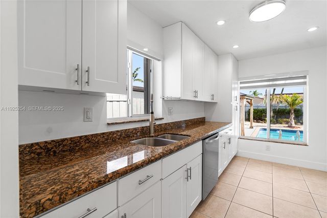 5103 SW 128th Pl, Miami, FL 33175