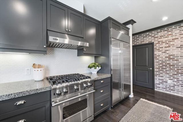 12534 W Fielding Circle 3, Los Angeles, CA 90094