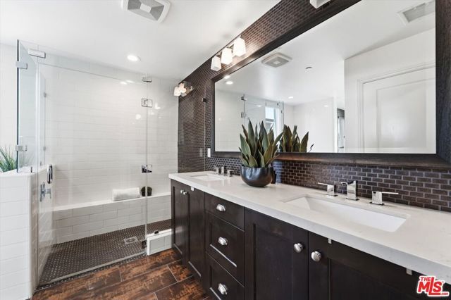 12534 W Fielding Circle 3, Los Angeles, CA 90094