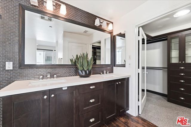 12534 W Fielding Circle 3, Los Angeles, CA 90094