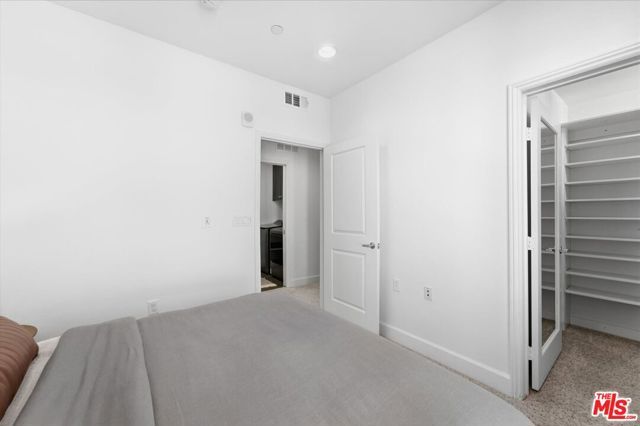 12534 W Fielding Circle 3, Los Angeles, CA 90094