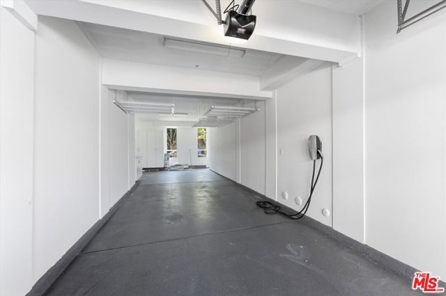 12534 W Fielding Circle 3, Los Angeles, CA 90094