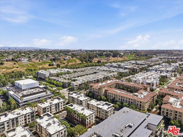 12534 W Fielding Circle 3, Los Angeles, CA 90094
