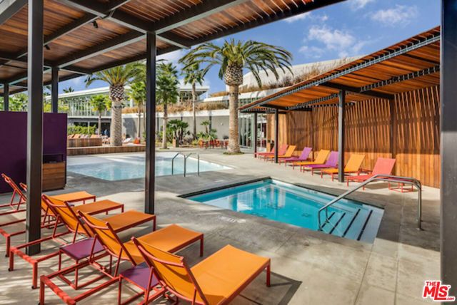 12534 W Fielding Circle 3, Los Angeles, CA 90094