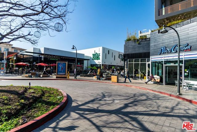 12534 W Fielding Circle 3, Los Angeles, CA 90094
