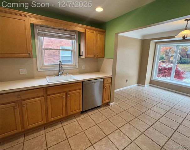 15566 HORGER Avenue, Allen Park, MI 48101