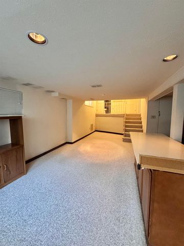 2067 Glenwood Terrace, Huntington, WV 25701