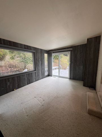 2067 Glenwood Terrace, Huntington, WV 25701