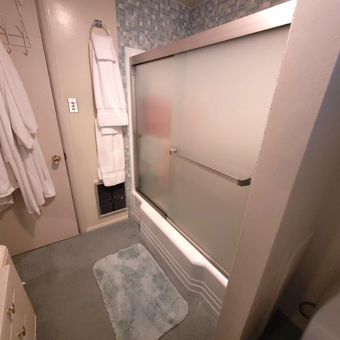 2067 Glenwood Terrace, Huntington, WV 25701