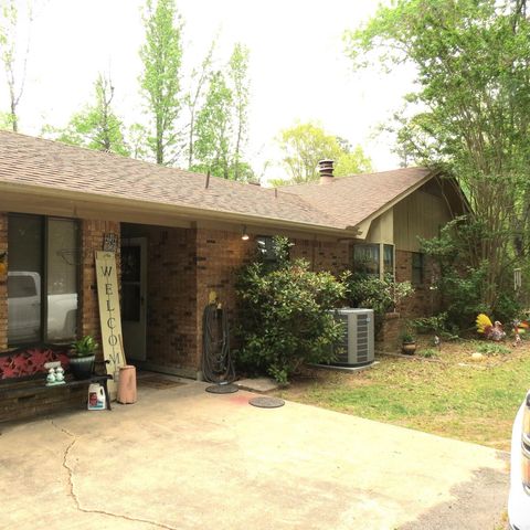 8450 Victoria Drive, Pine Bluff, AR 71603