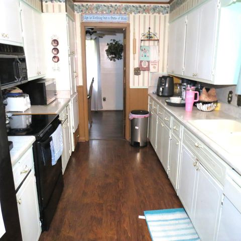8450 Victoria Drive, Pine Bluff, AR 71603