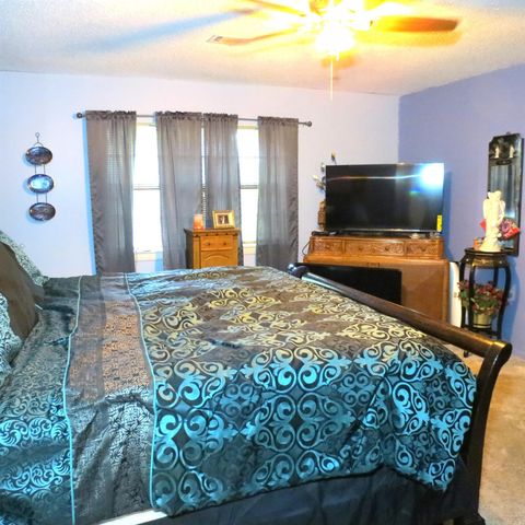 8450 Victoria Drive, Pine Bluff, AR 71603