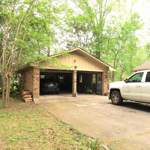 8450 Victoria Drive, Pine Bluff, AR 71603