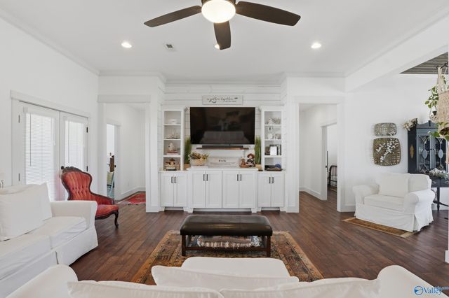 602 Country Club Road, Albertville, AL 35951