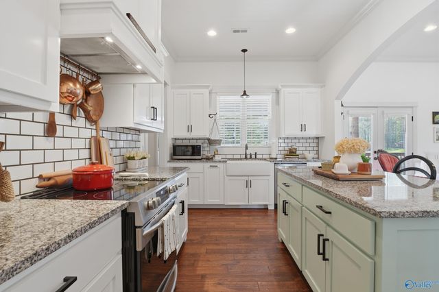 602 Country Club Road, Albertville, AL 35951