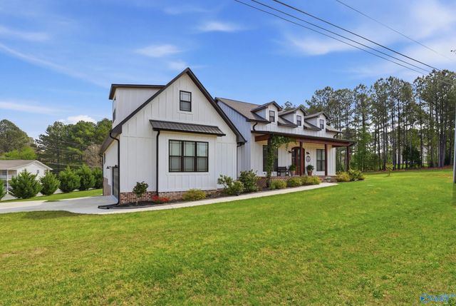 602 Country Club Road, Albertville, AL 35951