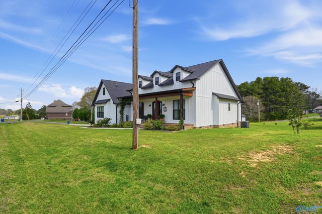 602 Country Club Road, Albertville, AL 35951