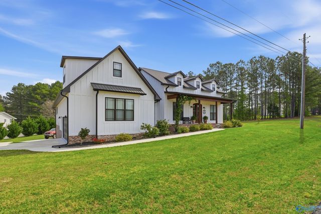 602 Country Club Road, Albertville, AL 35951