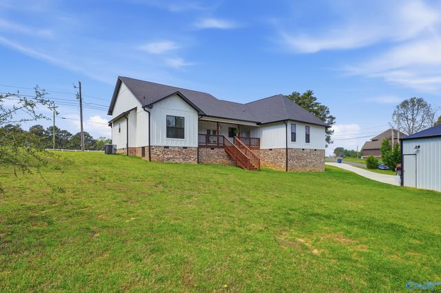 602 Country Club Road, Albertville, AL 35951