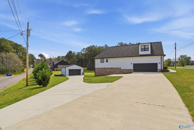 602 Country Club Road, Albertville, AL 35951