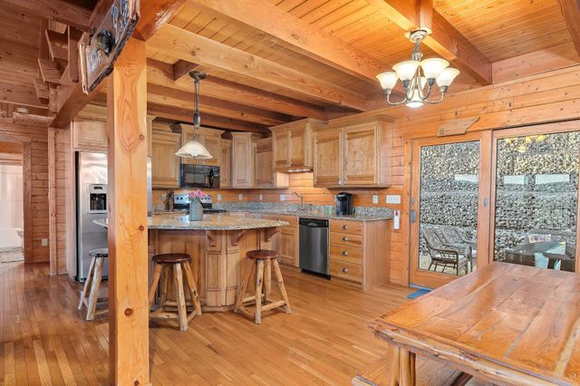 245 Nadia Ln, Smithville, TN 37166