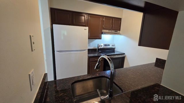 1514 Ravens Crest Drive, Plainsboro, NJ 08536