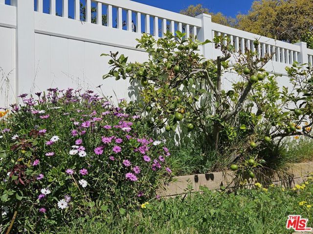 6180 Via Real 69, Carpinteria, CA 93013