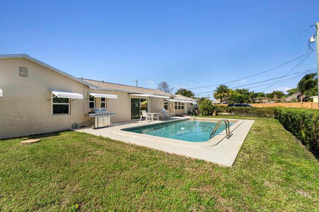 1812 High Ridge Road, Lake Worth, FL 33461