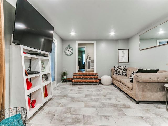 1123 NW 97th Street, Oklahoma City, OK 73114