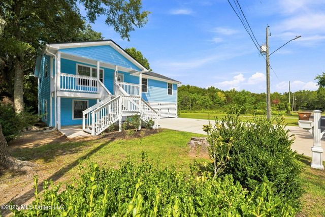 331 Hope Lane, Pass Christian, MS 39571