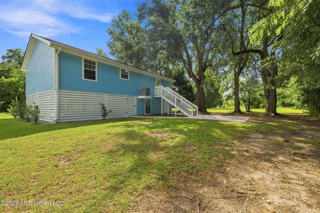 331 Hope Lane, Pass Christian, MS 39571